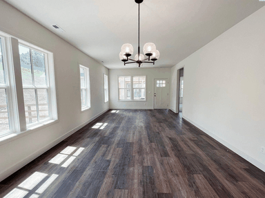 Room 476 empty to staged